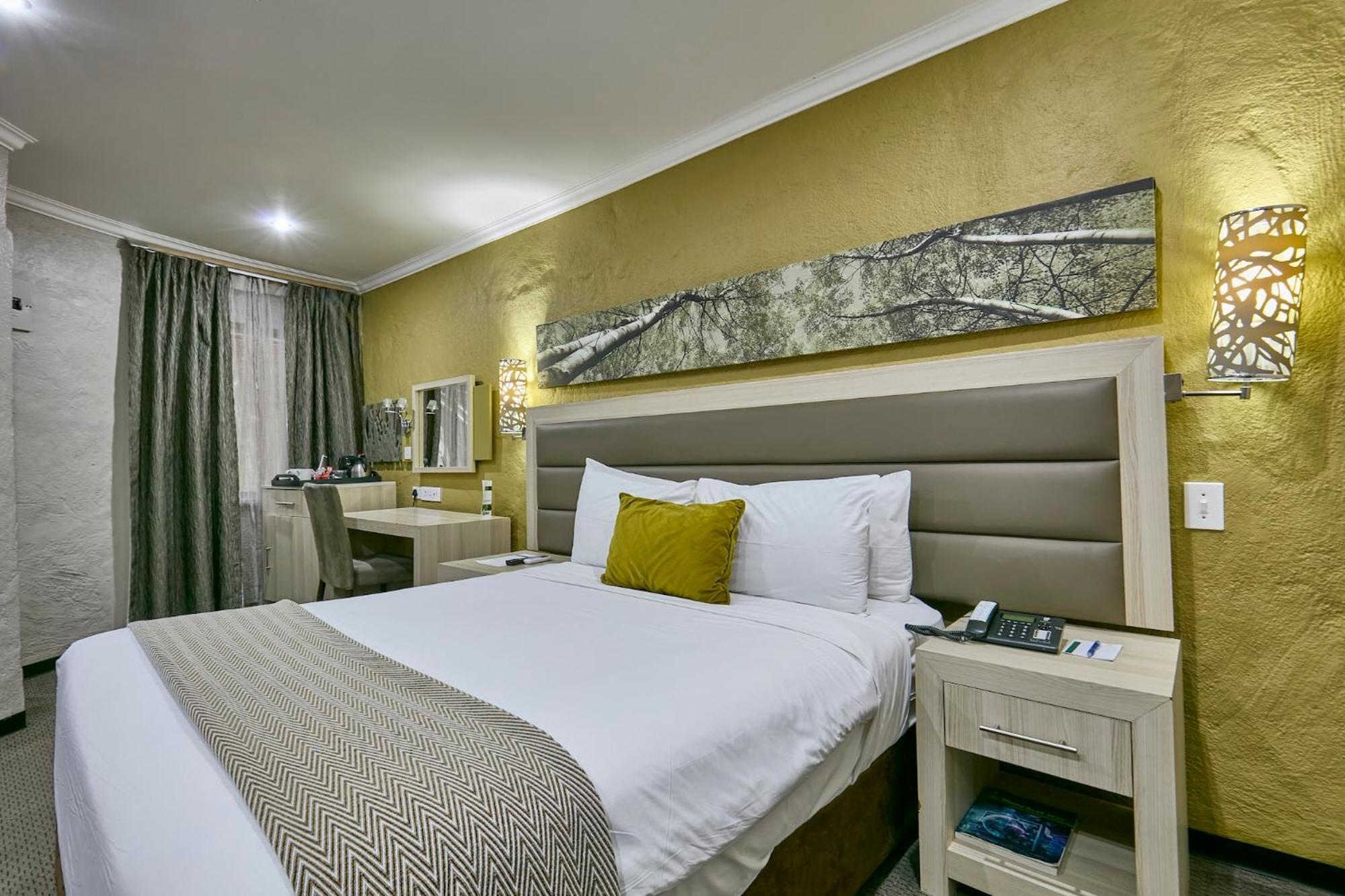 Cresta Marang Gardens Hotel 프랜시스타운 외부 사진