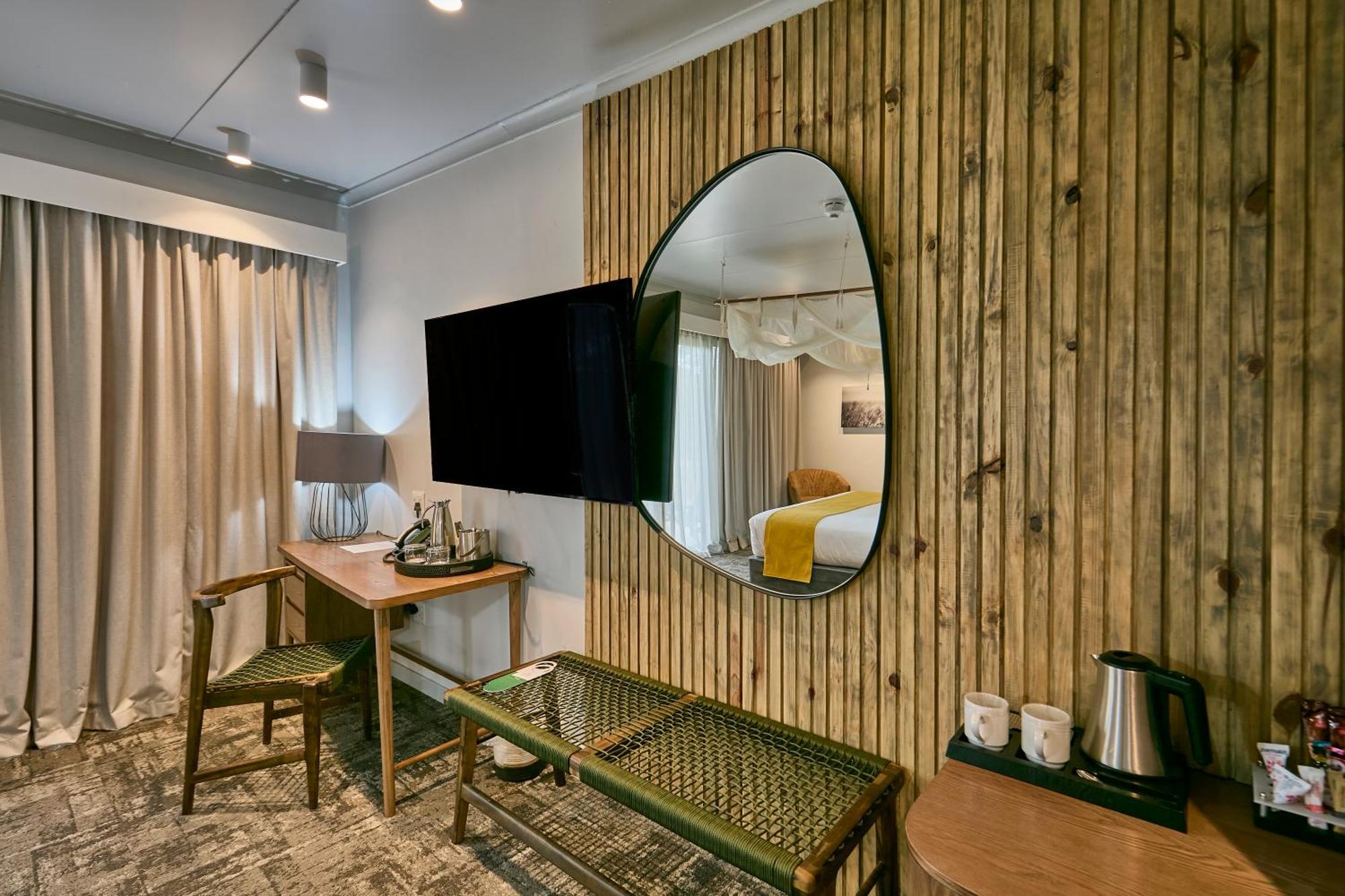 Cresta Marang Gardens Hotel 프랜시스타운 외부 사진